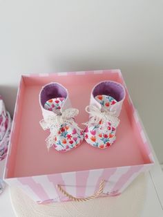 The cutest little baby shoes for a little bundle of joy! An easy DIY project for a Friday afternoon that will turn in the perfect baby shower gift, baptism shoes or cute accessories for your own little baby! You can use any scraps of fabric you have left from other sewing projects or you can make them match your baby's favorite outfits: the possibilities are endless with this pattern - you can create tons of cute baby shoes for your little one or even for selling :) These are great to gift for a newborn baby as they are soft, light weight and easy to put on. This listing includes the steps to make the baby shoes with hidden seams (fully lined). You can also choose other patterns from my Etsy shop, such as the PLAYFUL romper or the BLOSSOM dress and make a complete outfit in your favorite f Spring Gift Booties With Soft Sole, Handmade Cute Booties, Cute Soft Sole Booties As Gift, Pink Booties With Soft Sole For Gift, Pink Booties With Soft Sole As Gift, Spring White Booties As Gift, Handmade White Closed Toe Booties, Cute Handmade Pink Booties, Handmade Round Toe Booties As Gift