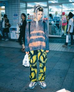 Punk Fashion 90s, Pop Punk Aesthetic, Japanese Street Style, Japanese Punk, Pop Punk Fashion, Fruits Magazine, Sweatpants Outfits, Street Punk, Japanese Street