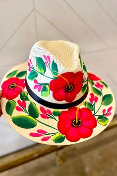 Straw Hat Crafts, Art Hats, Painted Boots, Hat Painting, Access Bars, Mexican Fashion, Painted Hats, Painted Tote, Fancy Hats