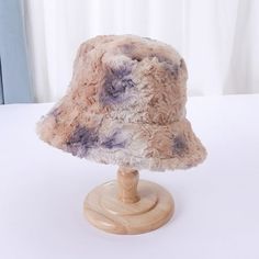 a hat that is sitting on top of a table