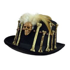 Black top hat with faux weathered look bones, brown feathers and dark brown beads. Bone Hat, Feather Hat, Halloween Black, Skull And Bones, Halloween Cosplay, Hat Making, Top Hat, Feathers, Bones