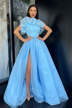 Discover a wide variety of gorgous blue prom dresses to fit any budget. Shop ballbella.com for more than 1000 affordable prom dresses in various styles. Puff Prom Dress, Blue Prom Dresses, Prom Long, Floor Length Prom Dresses, Affordable Prom Dresses, Prom Dresses For Teens, Prom Dresses Online, Prom Girl, Tulle Prom Dress