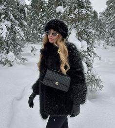 Winter chic mode: activated ❄️ This faux fur jacket and hat combo is my ultimate cozy companion — warm, stylish, and oh-so-perfect for those frosty days ❄️ Whether it’s a snowy stroll or après-ski vibes, this duo has me covered (literally) 🐾✨ #WinterEssentials #FauxFurLove #ColdWeatherStyle #EffortlessGlam #fashion #clothing #snow #winter #snowday #ski Outfit Montagna, Russian Outfit, Snow Ootd, Cabin Outfits, Slavic Winter, Fur Hat Outfit, Leather Gloves Outfit, Snowy Colorado, Winter Inspo Outfits