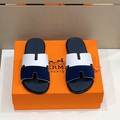 Size: 39-45It comes with Dust box, Care manual, Tag and Paper bag.Guide about size: Hermes Izmir Sandal, Hermes Izmir, Wardrobe Black, Hermes Style, Bag Guide, Hermes Shoes, New Handbags, Luxury Shoes, Womens Watches