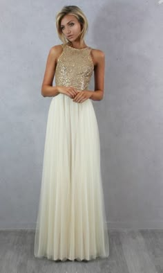 Available in sizes 2-18W and Custom Size, this charming sequin bridesmaid dress is flattering for any silhouette. Your bridesmaids can dance the night away Gold Sequin Bridesmaid Dress, Backless Bridesmaid Dress, Tulle Bridesmaid, Robes Glamour, Gold Dresses, Robes D'occasion, Sequin Bridesmaid, Prom Dresses 2016, Gold Bridesmaid Dresses