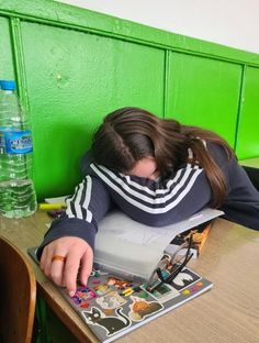 sleeping in class Sleeping Asthetic Picture, Sleeping In School Aesthetic, Sleeping In Class Aesthetic, Sleeping At School, Sleeping At Desk, Shawn And Juliet, Teen Sleeping, Snoring Remedies