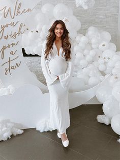 Size Chart Size Bust (cm) Waist (cm) Hip (cm) Length (cm) S 82 68 86 145 M 86 72 90 146 L 90 76 94 147 XL 94 80 98 148 Occasion: Baby shower Style: Elegant Season: Spring, summer, fall, winter Decoration: Mesh Material: Polyester Pattern: Solid color Neckline: V-neck Sleeve length : Dolman sleeve Waist type: Stretch Supplementary item: Please allow slight 1-3 cm difference due to manual measurement and a little color variation for different display setting White Long Sleeve Maternity Dress For Party, Tulle Baby Shower, Maternity Fits, White Dress Fall, Gender Reveal Outfits, Baby Shower Gown, Maternity Sundress, Shower Style