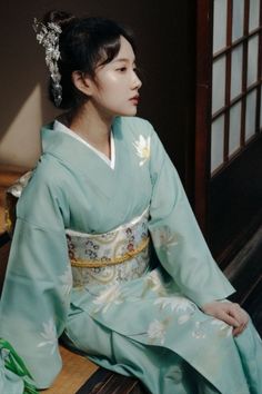 Aesthetic Yukata, Japanese Kimono Aesthetic, Japanese Dress Traditional, Traditional Japanese Outfit, Japan Fashion Women, Kimono Aesthetic