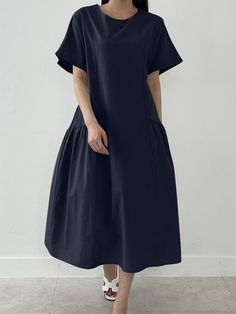 Leisure Solid Ruched Short Sleeve Round Neck Maxi Dress Casual Solid Midi Dress With Gathered Waist, Casual Summer Midi Dress With Pleated Hem, Summer Casual Midi Dress With Pleated Hem, Solid Color Pleated Relaxed Fit Dresses, Casual Relaxed Fit Midi Dress With Gathered Waist, Casual Ruched Midi Dress For Work, Casual Dress With Pleated Hem, Casual Black Dress With Pleated Hem, Casual Solid Color Midi Dress With Pleated Waist