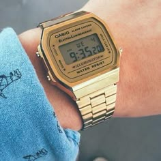 Casio Vintage Digital Gold Casio Watch Women, Casio Vintage Watch, Casio Digital, Casio Vintage, Vintage Watches Women, Going For Gold, Retro Watches, Modern Watches, Cairo Egypt