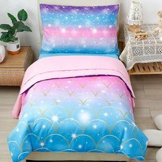 [Size & Measurement] PERFEMET cute gradient glitter toddler bedding includes: 1 comforter (57'' x 42''),1 flat sheet (60'' x 45''),1 fitted sheet (52'' x 28'') and 1 reversible pillowcase (30'' x 20''). The fitted sheet is made to fit a standard size (52'' x 28'') toddler mattress or crib with an 8 inches pocket.It fits the size of the crib perfectly. Size: 4 Piece Set.  Color: Multicolor.  Pattern: printed. Pink Toddler Bed, Reversible Pillowcase, Marble Comforter, Girls Bed, Colorful Mermaid, Toddler Comforter, Glitter Gradient, Toddler Bedding, Toddler Bed Set