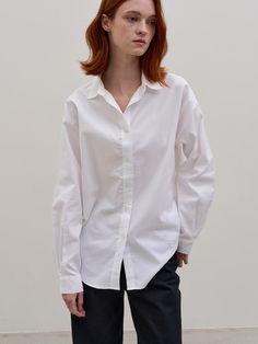 Composition : COTTON 100%Color : WHITE Country of Origin : KOREA White Relaxed Fit Collared Blouse, White Cotton Blouse With Spread Collar, White Spread Collar Top For Daywear, White Tops With Spread Collar For Daywear, Classic White Button-up Top, White Spread Collar Top For Everyday, White Relaxed Fit Top With Spread Collar, White Cotton Blouse With Shirttail Hem, Classic White Shirt With Shirttail Hem