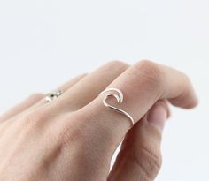 >> SHIPPING DELAYS < Minimalist Wavy Rings For Gift, Minimalist Wavy Rings As A Gift, Minimalist Wavy Rings As Gifts, Minimalist Sterling Silver Wavy Ring, Everyday Silver Jewelry With Wavy Design, Everyday Silver Jewelry With Wavy Shape, Everyday Silver Wavy Jewelry, Adjustable Sterling Silver Wavy Rings, Ocean Rings