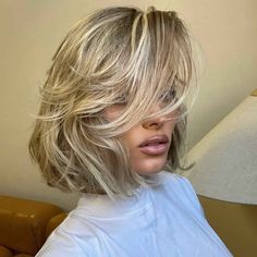 30 Stunning Short Hair With Layers Ideas - Glamour Corner Short Volume Hair, Short Hair Volume