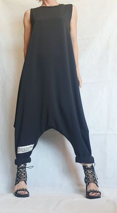 Mode Edgy, Long Jumpsuit, Harem Jumpsuits, Boho Jumpsuit, Womens Jumpsuits, Looks Black, Long Jumpsuits, Sleeveless Jumpsuits