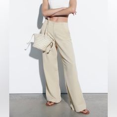 Nwt 7385/422 Beige Wide Leg Pants For Spring Day Out, Chic Ankle-length Vacation Pants, Chic Beige Bottoms For Vacation, Neutral Ankle-length Pants With Pockets, Trendy Beige Bottoms For Day Out, Chic Beige Vacation Bottoms, Casual Fitted Beige Pants, Spring Khaki High-waisted Pants, Versatile Beige Bottoms For Summer