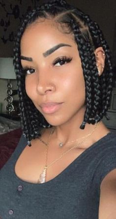 Box Braid Bob, Short Box Braids Bob, Braid Bob, Box Braids Bob, Cabello Afro Natural, Braided Hairstyles For Black Women Cornrows