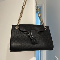 Gucci All Leather Monogram Purse, Fairly Used. Great Condition, Does Not Have Tags. Mini Gucci Bag, Gucci Gg Marmont Matelasse, Gucci Denim, Soho Disco Bag, Leather Monogram, Gucci Clutch, Gucci Crossbody Bag, Gucci Purse, Embossed Bag