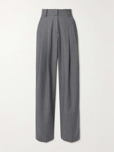 Grey Slacks, Fashion Kpop, The Frankie Shop, Frankie Shop, Grey Trousers, Fall Capsule Wardrobe, Airport Fashion, Pleated Pants, Grey Pants