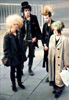 80s Goth Fashion, Punk 80s, Goth Guy, Punk Mode, Dark Wave, Traditional Goth, 80s Punk, 80s Goth