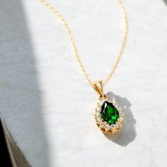 Pear Emerald Necklace with makes the perfect gift from the heart that shows you care, offering protection and affection. You can combine the dainty gemstone pendant with a personalized touch, add the birthstones of your family members or choose stones that align with your spirit. 💜 Details Width 8.79 mm Lenght 10.90 mm Thickness 5.3 mm 💟 Use the ''Personalization'' to let us your birthstones that you desire to be on your necklace. You can choose them from our birthstone. Please write your desi Pear-shaped Gemstone Necklace For May Birthstone, Pear-shaped May Birthstone Gemstone Necklace, Elegant Birthstone Necklace Gemstone As Gift For Mom, Pear-shaped Gemstone Jewelry As Gift, Pear-shaped May Birthstone Necklace Gift, Elegant Birthstone Necklace With Gemstone As Gift For Mom, Pear-shaped Gemstone Accent Jewelry Gift, Elegant May Birthstone Necklace As Gift For Mom, Elegant Birthstone Necklace As Gift For Mom