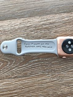 Roses Valentine, Apple Watch バンド, Apple Watch Fashion, Unique Watches, Watch Engraving, Apple Watch Accessories, Apple Watch Band, Dandy