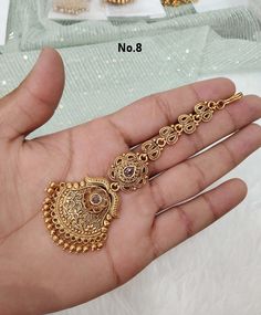 Gold polki headpiece tikka. Light in weight. *gold polki light weight tikka. Indian Hair Jewelry, Chain Headpiece, Hair Chains, Maang Tikka, Indian Hair, Indian Hairstyles, Pretty Jewellery, Hair Jewelry, Gold Finish