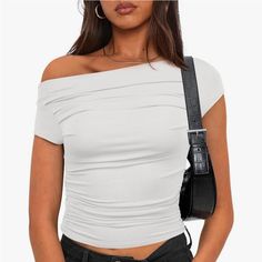 Summer Cap Sleeve Boat Neck Off Shoulder Top Color: White Size: Small Purchased From Amazon Never Worn!! Amazon Tops, Bell Sleeve Crop Top, Summer Cap, Long Sleeve Workout, High Neck Tank Top, Lace Bustier, Birthday Girl Shirt, V Neck Tank Top, Tank Top Bras