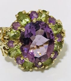 Purple Cottage, Antique Jewelry Rings, Vintage Gold Rings, Gold Cocktail Ring, Beauty Natural, Peridot Stone, Gold Cocktail, Peridot Ring, Pretty Rings