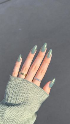 Sage green nails + chrome Acrylic Overlay Nails Chrome, Sage Green Gel X Nails, Nails 2 Colors Simple, Sage Green Crome Nails, Pale Green Chrome Nails, March Chrome Nails, Light Green Nails With Chrome, Crome Green Nail, Sparkly Sage Green Nails