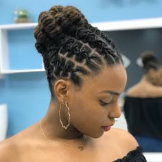 Updo Cabello Natural, Short Dreadlocks, Dreads Styles For Women, Short Dreadlocks Styles, Dreadlocks Styles, Dread Styles, Beautiful Dreadlocks, Short Locs, Locs Styles