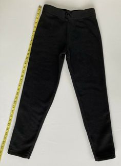 Children Place Kids Straight-Leg Sweat Pants. The size is 10, the color is Black. The condition is pre-owned. It is in good condition, no tears, no rips or stains. See photos for style and condition of the pants. Sweat Pants, No Tears, Straight Leg, Sweatpants, Size 10, 10 Things, Pants, Black, Color