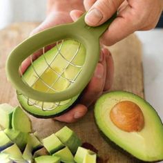 Welcome to Feinib! Thank you! Many blessings! 2PC Kitchen Gadgets Kitchen Knife Gadget Kitchen Tool Mini Cut Hand Tool Gadgets Dice New Product Description Newest avocado tool on the market. Grab an avocado, slice in half, push pitted avocado half down on the stainless grid, and snarl to get perfect avocado cubes every time. Avocado cubes are perfect for all of your favorite recipes like avocado toast, guacamole, add ons for tacos, wraps, sandwiches, and more. Ergonomic grip makes it easy to dic Cooking Gadgets, Cool Kitchen Gadgets, Lasagna Recipe, Williams Sonoma, Kitchen Items, Kitchen Tools And Gadgets, Food Styling, Food Hacks, Kitchen Tools