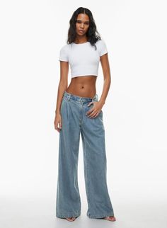 ELLIS TROUSER | Aritzia Fitted Wide-leg Denim Jeans, Fitted Wide-leg Recycled Denim Pants, Fitted Wide Leg Recycled Denim Pants, Fitted Wide-leg Jeans With Five Pockets, Aritzia Clothes, Aritzia Outfit, Pleated Jeans, Jeans Models, Model Test