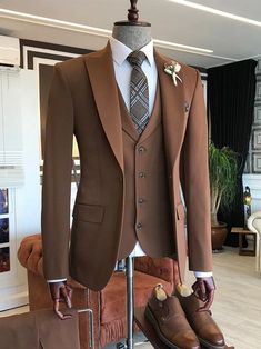 Brown Slim-Fit Suit 3-Piece | BOJONI Brown Suits For Men, Brown Tuxedo, Blazer Waistcoat, Stylish Mens Suits, Men's Business Suits, Brown Suit, Suits Men Business, Classy Suits, Dress Suits For Men