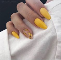 ?????? ? ???? #manicure #manicure #diseos Unghie Sfumate, Yellow Nail Art, Gel Pedicure, French Pedicure, Yellow Nail, Fall Nail Art Designs, Nail Swag