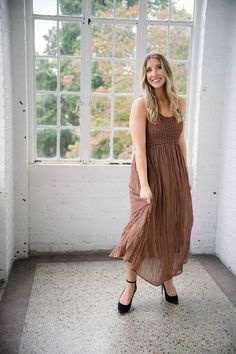 The Chandler | Olive Ruched Mesh Bow Maxi Dress - Bates Sisters Boutique Casual Flowy Maxi Dress, Casual Cotton Maxi Dress With Flowy Skirt, Casual Flowy Brown Maxi Dress, Brown Bohemian Maxi Dress For Daywear, Flowy Mauve Maxi Dress For Summer, Casual Mauve Maxi Dress For Spring, Brown Maxi Dress For A Spring Day Out, Mauve Maxi Dress For Beach In Spring, Casual Brown Maxi Dress For Daywear