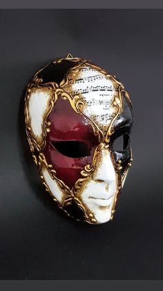 Volto Scacchi ! Maskerade Ball, Masquerade Mask Full Face, Face Mask Design Art, Maskerade Mask, Masquarade Mask, Face Mask Masquerade, Mask Masquerade Ball, Mask Full Face, Mens Masquerade Mask