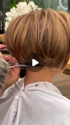 Short Stacked Bob Haircuts, Hairstyles For Natural Hair, Kort Bob, Κούρεμα Bob, Stacked Bob Haircut, Cool Short Hairstyles, Beauty Hairstyles, Bob Haircut For Fine Hair