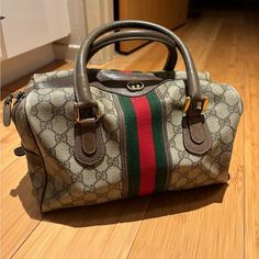 Vintage Gucci Sherry Line Gg Boston Bag Moderate Wear Throughout Exterior Corners Have Signs Of Usage Interior Lining Has Visible Wear Throughout Dream Bags, Bags Vintage, Boston Bag, Gucci Bags, Tan Brown, Vintage Gucci, Gucci Bag, Boston, Fall Outfits