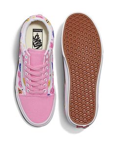 Customised Shoes Custom, Cute Vans Shoes Slip Ons, Custom Vans With Name, Pastel Vans Slip On, Cute Vans Custom, Old Skool Vans Custom, Shoe Writing Vans, Cool Lace Patterns For Vans, Painted Cocomelon Shoes