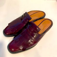 Chic Slip On Loafer Only Worn A Handful Of Times, Just Slightly To Small For Me. Color Is Deep Merlot/Burgundy Not “Red.” Robert Clergerie, Loafer Mules, Merlot, Mule, Flat Shoes Women, Loafer Flats, Loafers, Slip On, Women Shoes