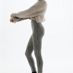 New! Zara Black White Gingham Plaid Check High Waist Leggings. Woven Stretch Construction. Cut With A High Waist. Front Zip Closure. Ankle Length. Cut With A Skinny Tapered Leg. Size Xs. Similar Style To Brands Like: Reformation, Re/Done, Levis, Rouje, Zara, Ganni, Agolde, Paloma Wool, Gimaguas And Lisa Says Gah! Chic Gingham Pants For Fall, Black Houndstooth Bottoms For Winter, Black Houndstooth Winter Bottoms, High Waist Plaid Winter Pants, Stretch Plaid Bottoms For Fall, High-waist Plaid Winter Pants, Trendy Plaid Bottoms For Winter, Casual Houndstooth Pattern Bottoms For Winter, Fitted Plaid Bottoms For Winter