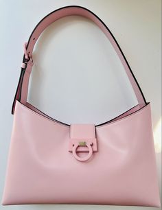 Shoulder Bag Pink, Movie Fashion, Free Style, Barbie Movies, Pink Bag, Hands Free, Salvatore Ferragamo, Cheerleading, Leather Shoulder Bag