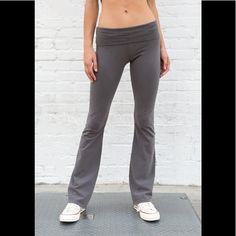 Soft Cotton Blend Yoga Pants With A Flare Pant Leg. Fabrics: 100% Cotton Measurement: 12" (30 Cm) Rise, 32" (81 Cm) Inseam, 26" (66 Cm) Waist (Stretches) Made In: Italy Gray Elastane Yoga Pants, Fitted Gray Cargo Pants, Fitted Gray Summer Bottoms, Fitted Cotton Yoga Pants For Workout, Fitted Wide Leg Loungewear Activewear, Fitted Wide Leg Activewear For Loungewear, Fitted Bottoms With Comfort Waistband For Workout, Fitted Full-length Cotton Leggings, Full Length Cotton Fitted Leggings