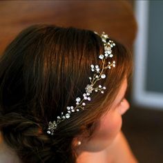 Beautiful Crystal And Gold Headpiece. Wore For My Own Wedding For A Few Hours, Extremely Comfortable And Easy To Pin To Hair. Original Price: $348 Untamed Petals, Gold Hair Comb, Gold Headpiece, Pearl Tiara, Headpiece Hairstyles, Flower Comb, Wedding Petals, Pearl Hair Pins, Gold Headband