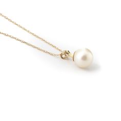 Item: 2217 Description 14k. Solid Gold Necklace With Natural Pearl (Yellow Gold) Comes With 18" Long, 0.68 Mm Thickness Double Link Rope Chain. A Lustrous Genuine Pearl Is Suspended In A 14 Karat Solid Gold Bale. Item Information Metal: 14k. Solid Gold Metal Weight: 1.10 Gr. Gemstones 1 Round Shape, 7.0 Mm, Pearl = 2.00 Ct Measurements Height: 0.46 In ( 11.7 Mm) Width: 0.28 In ( 7.1 Mm) Formal Yellow Gold Pearl Necklace, Formal Yellow Gold Pendant Necklace, Classic 14k Gold Clavicle Chain Jewelry, Classic 14k Gold Necklaces, Formal Yellow Gold Plated Necklaces, Classic Yellow Gold Jewelry With Clavicle Chain, Classic 14k Gold Pearl Necklace, Classic Gold Pearl Necklace, Formal Yellow Gold Pearl Necklace With Round Pendant