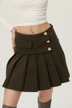 storets.com Mila Gold Button Pleated Skort Shop Skirts, High Knee Socks Outfit, Womens Skorts, Trendy Bottoms, Sock Outfits, Jeans Leggings, Dark Brown Color, Shorts Pants, Pants Jeans