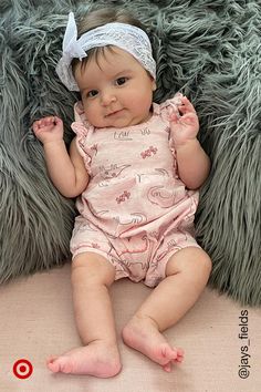 Is there anything cuter than baby fashion? Find summer outfits for baby girls & boys, plus gift ideas for the newest little one. Baby Humor, Funny Baby Faces, Cut Baby, Baby Faces, Adorable Babies, Dream Baby