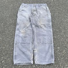 Vintage Gray Carhartt Double Knee Work Wear Carpenter Pants. Really Awesome Pair. Great Wear. Measures 34x29.5 And A 9.5 Leg Opening. Please Check Measurements Before Purchasing. I Do My Best To Show Any Flaws In Pictures. Quick Shipping! Bundles Encouraged! @Ants_haul On Instagram. Carhartt Double Knee Pants Outfit, Knee Pants Outfit, Carhartt Double Knee Pants, Carhartt Double Knee, Knee Pants, Carhartt Pants, Men Carhartt, Pants Vintage, Carpenter Pants